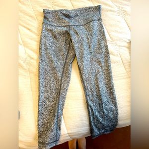 Lululemon leggings size 6